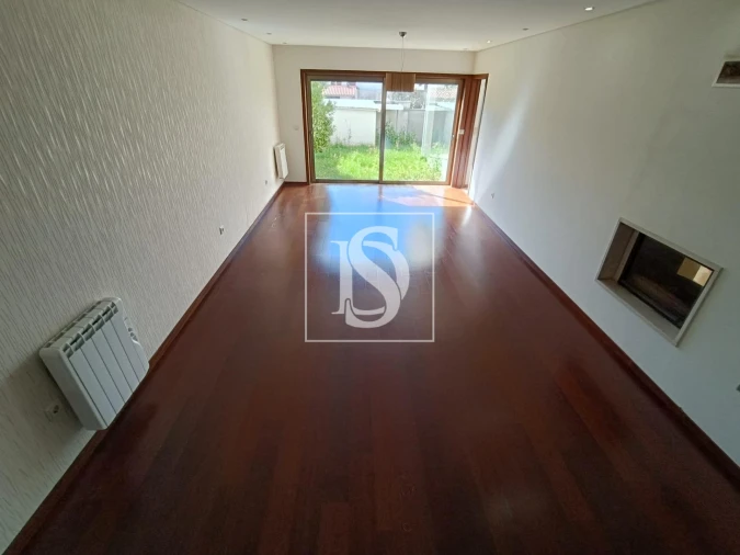 Moradia T4 para Venda em Palmeira de Faro e Curvos Foto 15