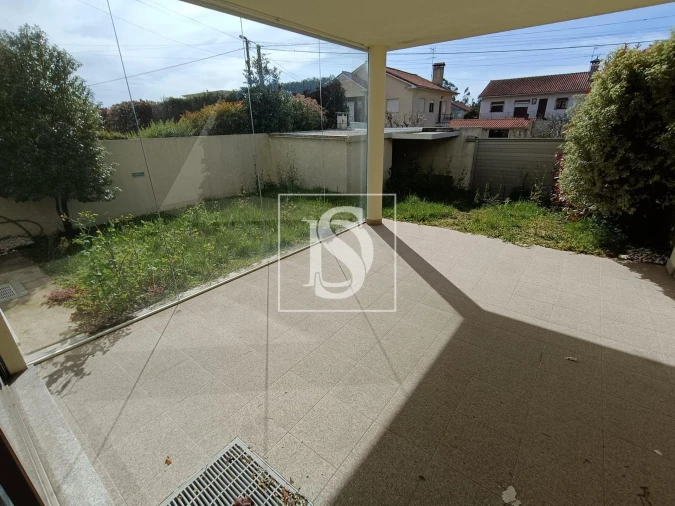 Moradia T4 para Venda em Palmeira de Faro e Curvos Foto 2