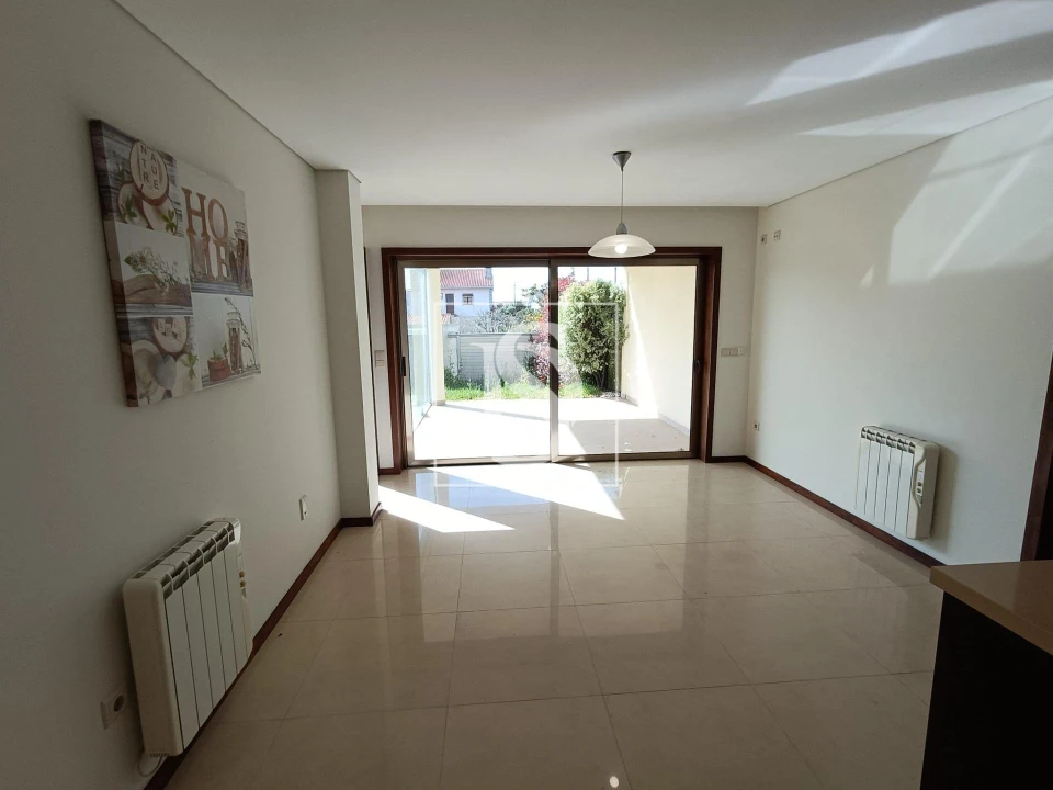 Moradia T4 para Venda em Palmeira de Faro e Curvos Foto 5