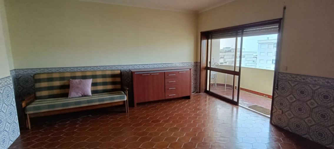 Apartamento T1 para Venda em Chafe Foto 3