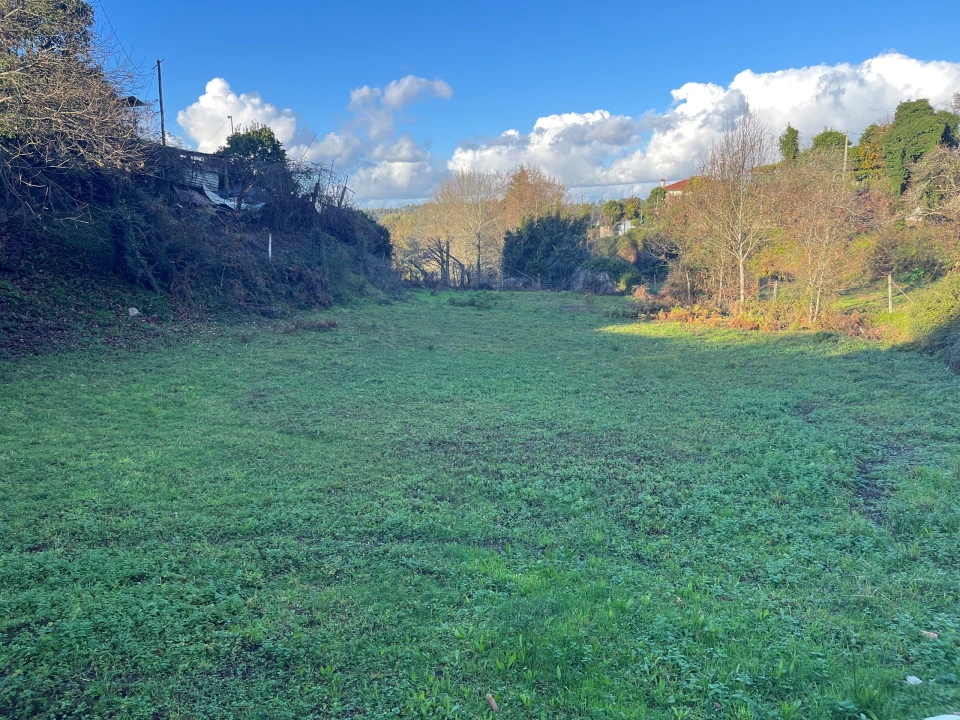 Terreno para Venda em Areias de Vilar e Encourados Foto 1