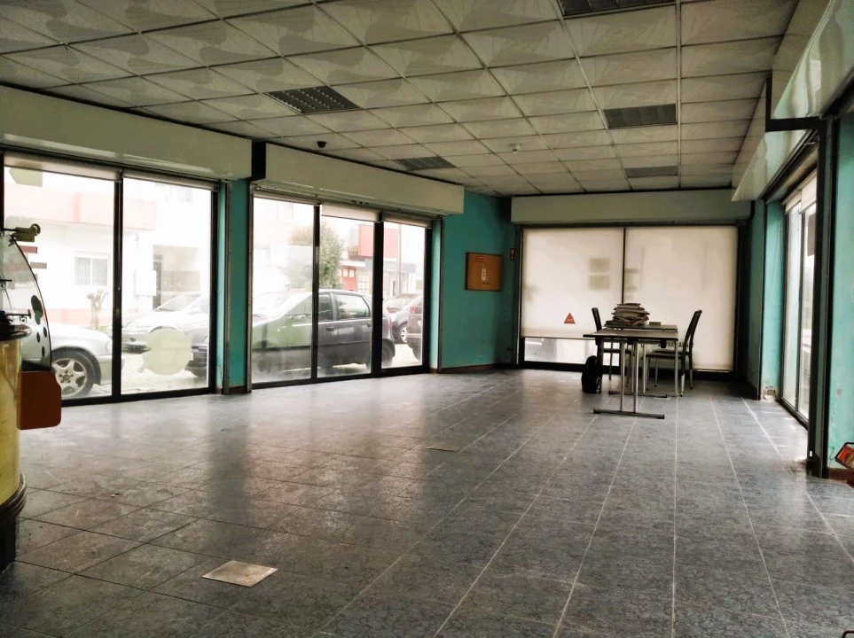 Loja para Arrendamento em Santa Maria Maior e Monserrate e Meadela Foto 9