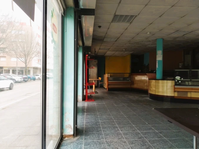 Loja para Arrendamento em Santa Maria Maior e Monserrate e Meadela Foto 7