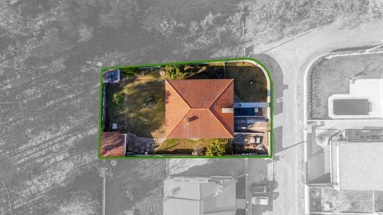 Moradia T3 para Venda em Palmeira de Faro e Curvos Foto 1