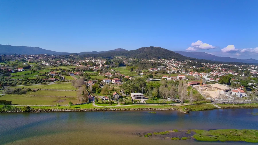 Moradia T5 para Venda em Cardielos e Serreleis Foto 3