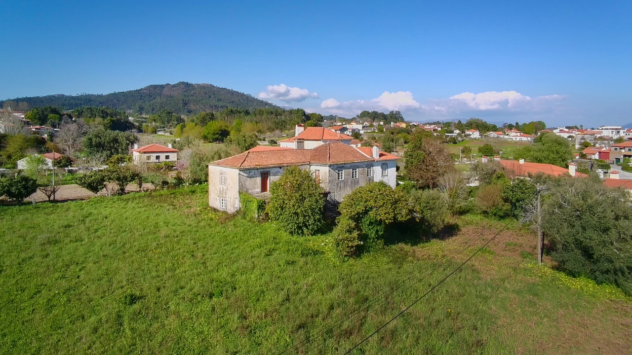 Moradia T5 para Venda em Cardielos e Serreleis Foto 5