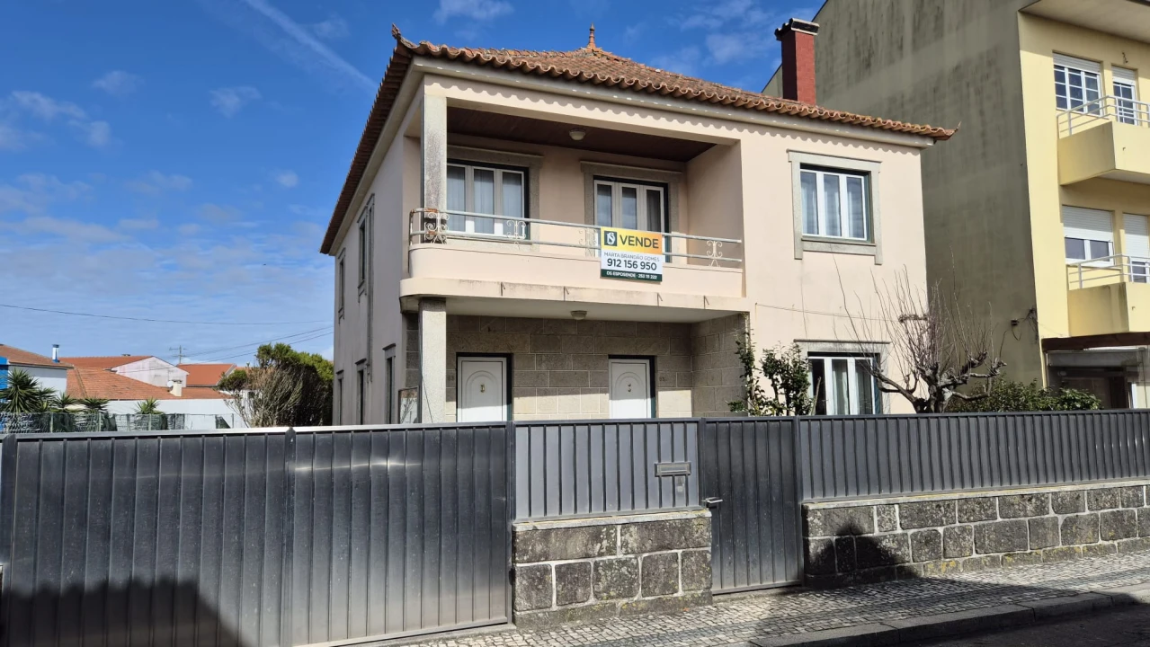 Moradia T6 para Venda em Apúlia e Fão Foto 1