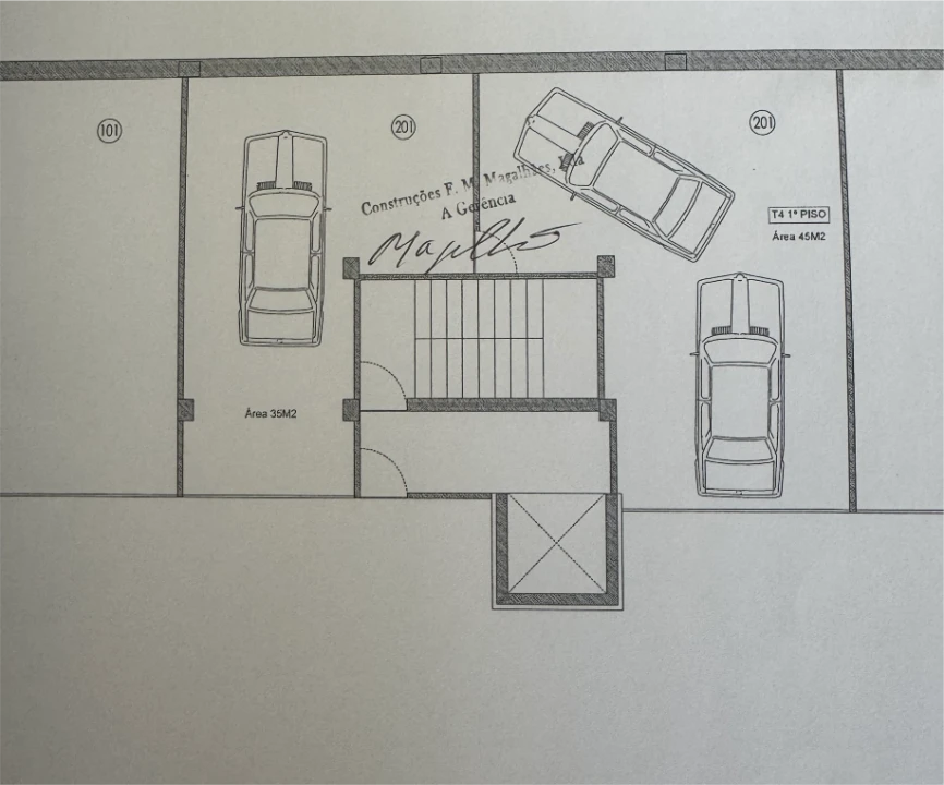 Apartamento T4 para Venda em Barcelinhos Foto 65