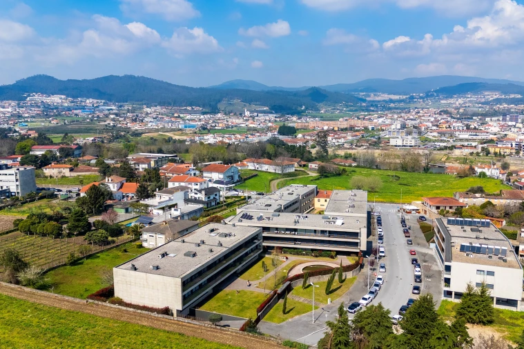 Apartamento T4 para Venda em Barcelinhos Foto 42