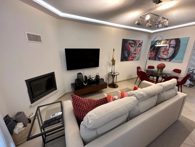 Moradia T3 para Venda em Quarteira Foto 11