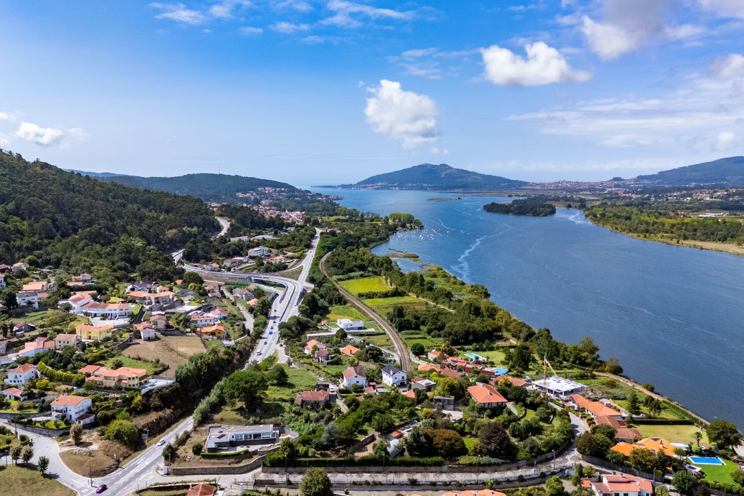 Terreno para Venda em Gondarem Foto 5