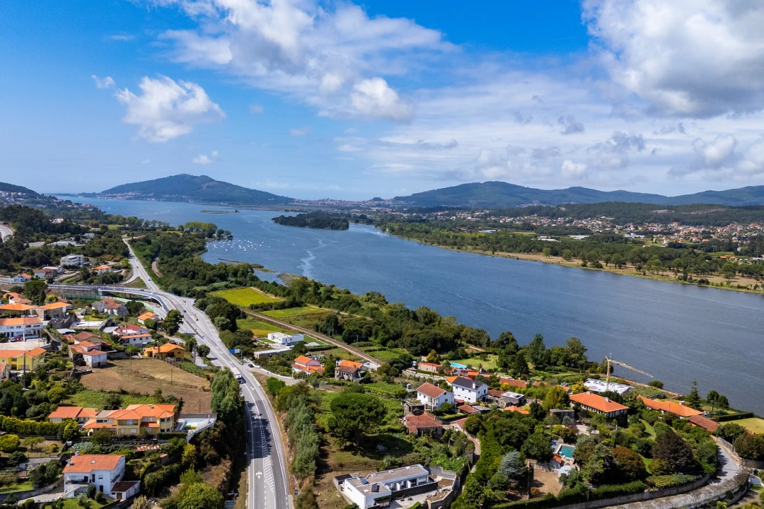 Terreno para Venda em Gondarem Foto 6