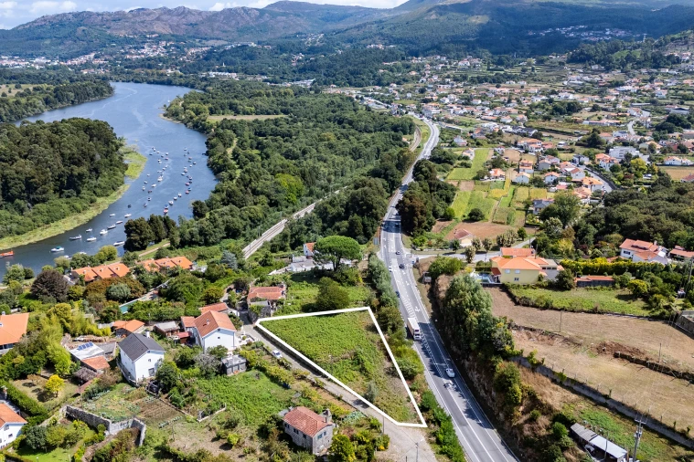 Terreno para Venda em Gondarem Foto 15
