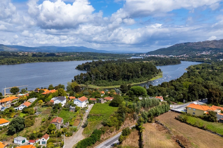 Terreno para Venda em Gondarem Foto 8