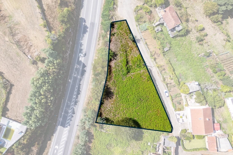 Terreno para Venda em Gondarem Foto 11