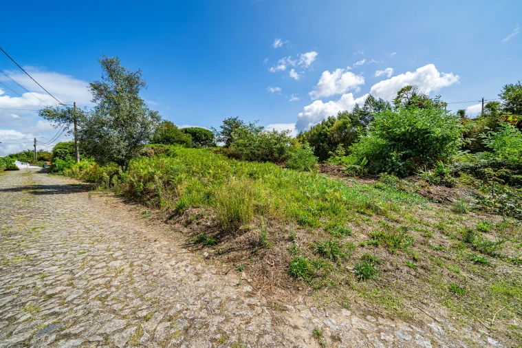 Terreno para Venda em Gondarem Foto 25
