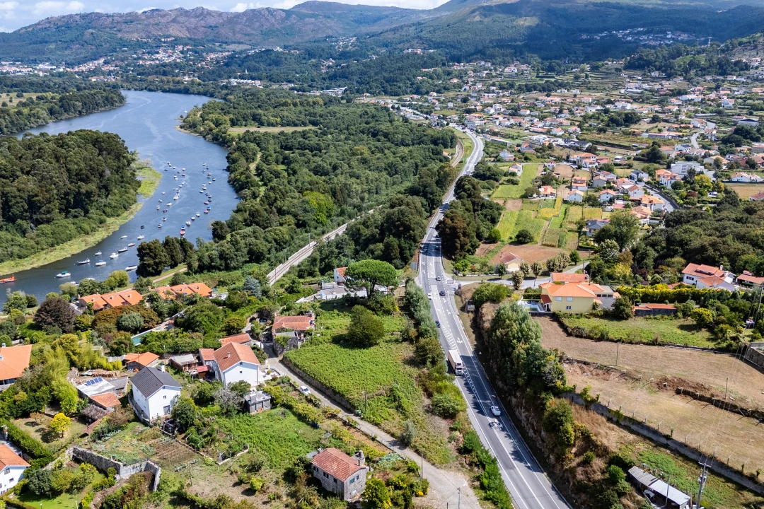 Terreno para Venda em Gondarem Foto 16