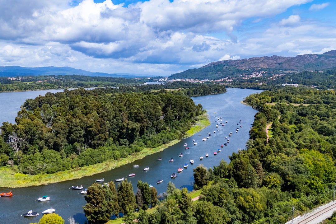 Terreno para Venda em Gondarem Foto 10
