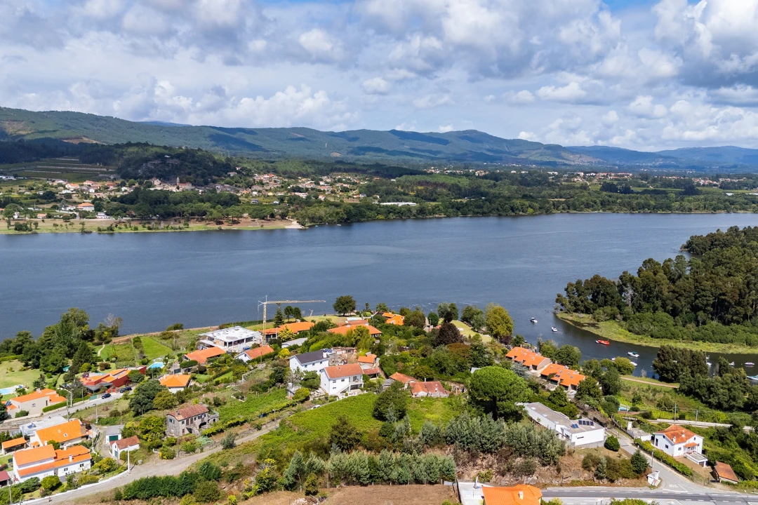 Terreno para Venda em Gondarem Foto 4