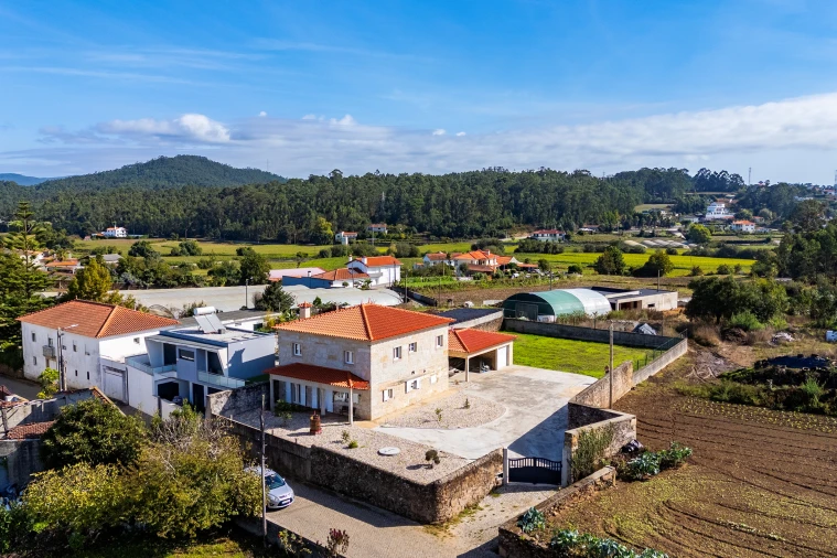 Moradia T5 para Venda em Fonte Boa e Rio Tinto Foto 16