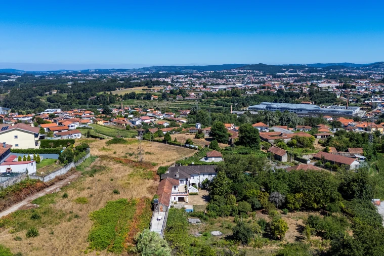 Moradia T8 para Venda em São Tomé de Negrelos Foto 20
