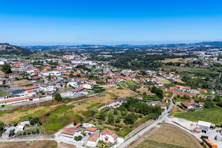 Moradia T8 para Venda em São Tomé de Negrelos Foto 9