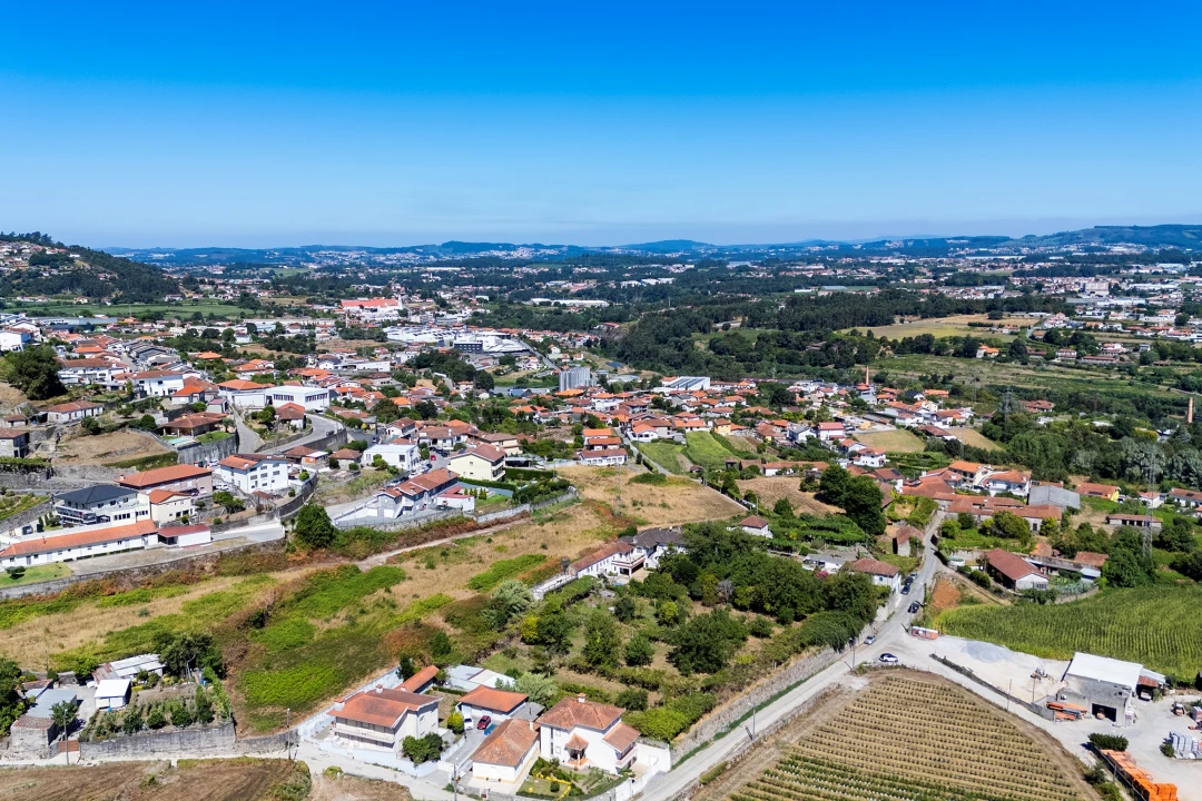 Moradia T8 para Venda em São Tomé de Negrelos Foto 9