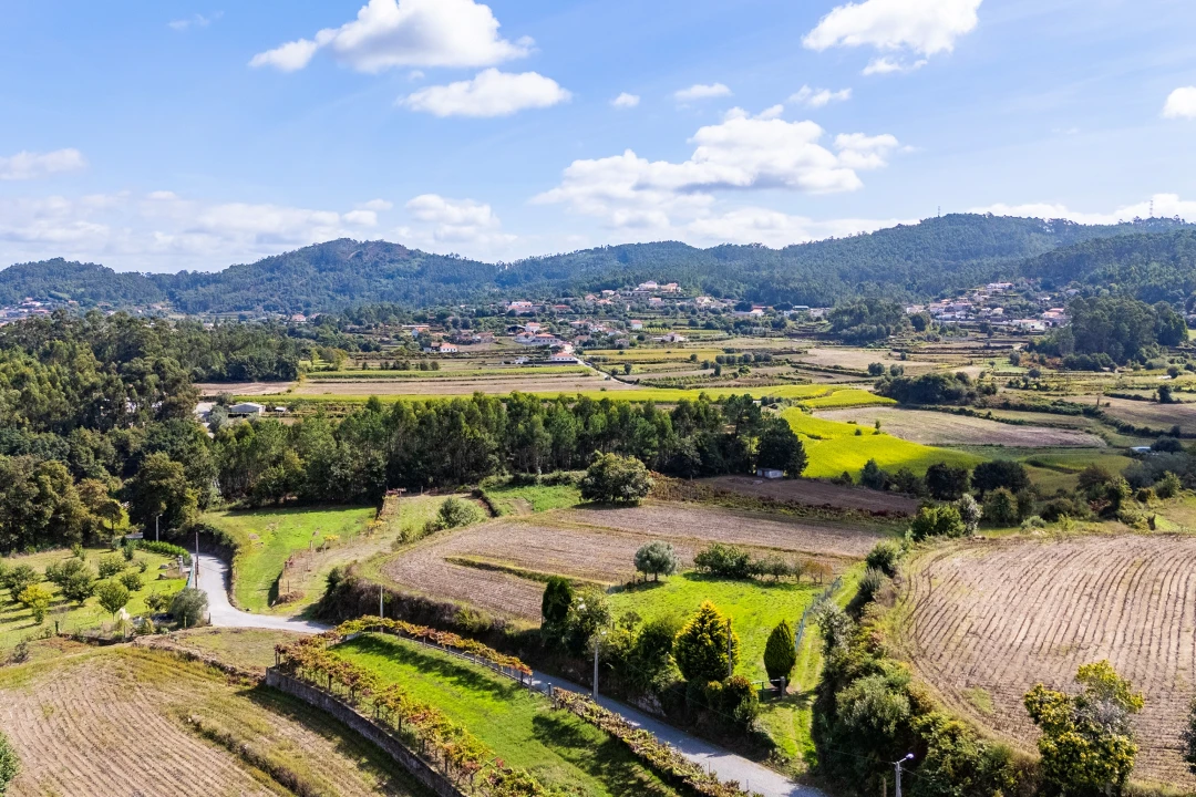Terreno para Venda em Aborim Foto 1