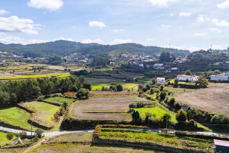 Terreno para Venda em Aborim Foto 13