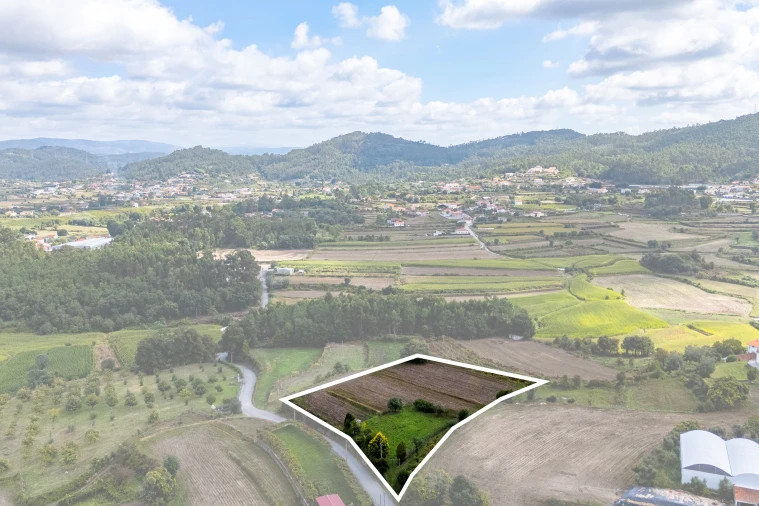 Terreno para Venda em Aborim Foto 9