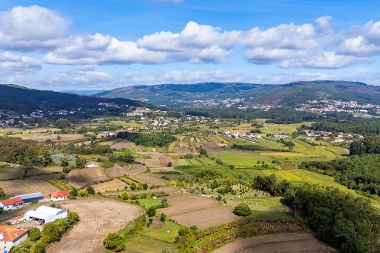 Terreno para Venda em Aborim Foto 12