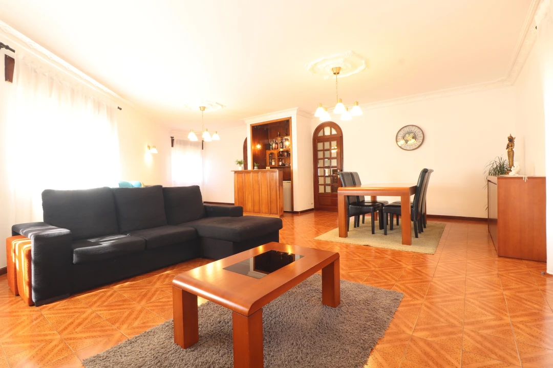 Moradia T5 para Venda em Apúlia e Fão Foto 1