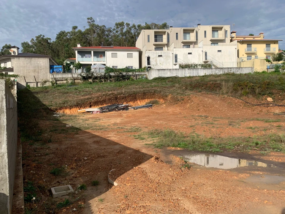 Terreno para Venda em Vila Cova e Feitos Foto 2