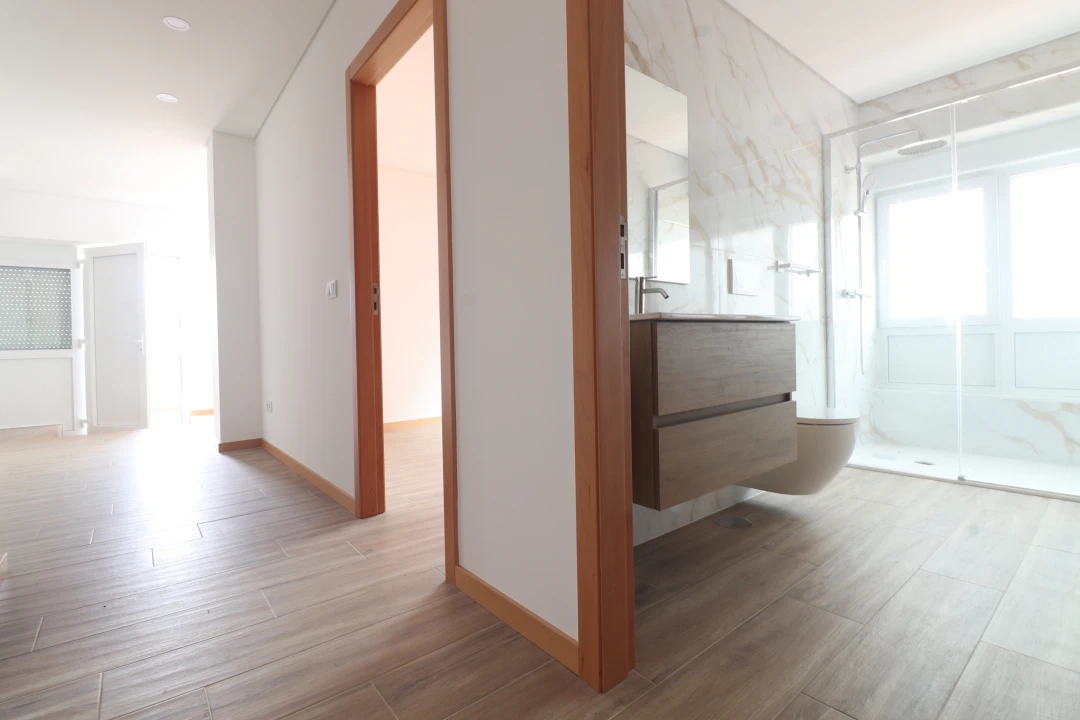 Apartamento T2 para Venda em Darque Foto 18