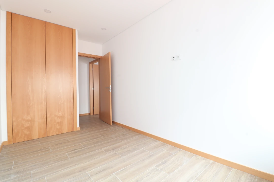 Apartamento T2 para Venda em Darque Foto 12