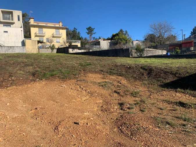 Terreno para Venda em Vila Cova e Feitos Foto 5