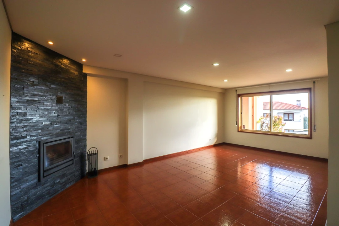 Apartamento T3 para Venda em Sanguedo Foto 17