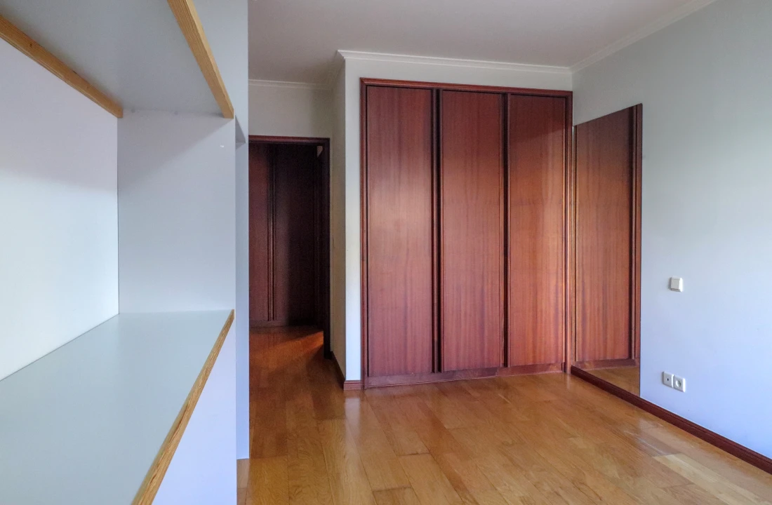 Apartamento T3 para Venda em Sanguedo Foto 15
