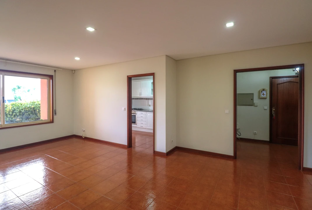 Apartamento T3 para Venda em Sanguedo Foto 11