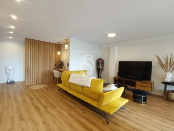 Apartamento T3 para Venda em Aver-O-Mar, Amorim e Terroso