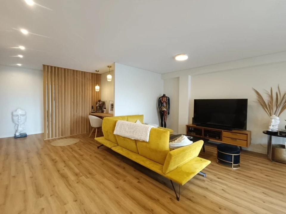 Apartamento T3 para Venda em Aver-O-Mar, Amorim e Terroso Foto 1