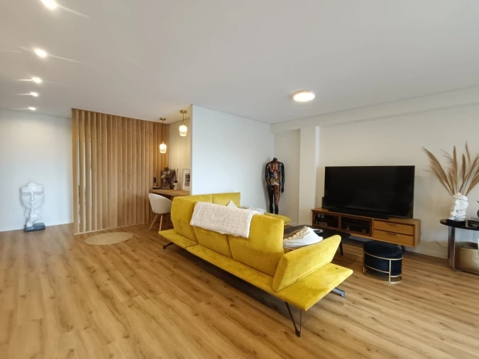 Apartamento T3 para Venda em Aver-O-Mar, Amorim e Terroso Foto 1