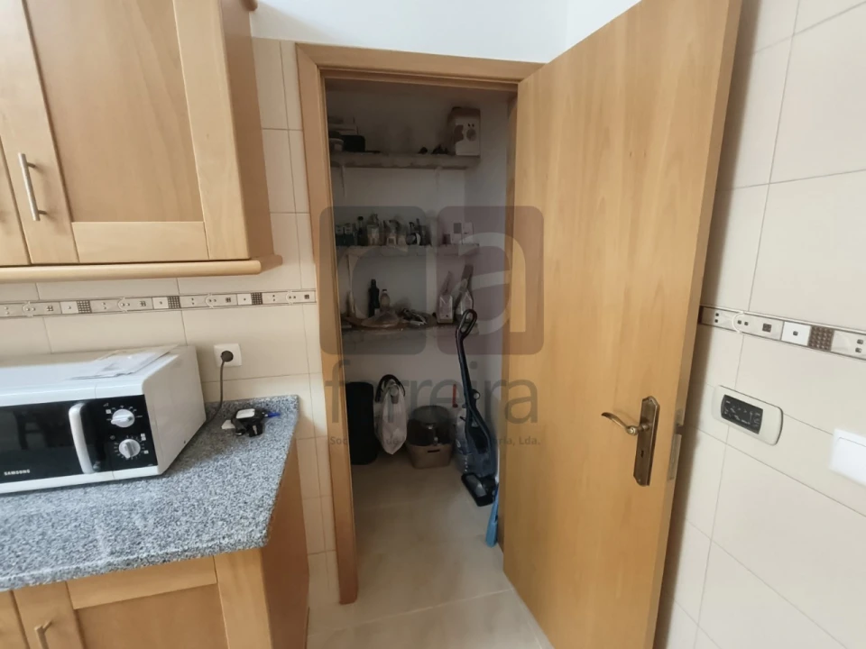 Apartamento T2 para Venda em Almeirim Foto 4