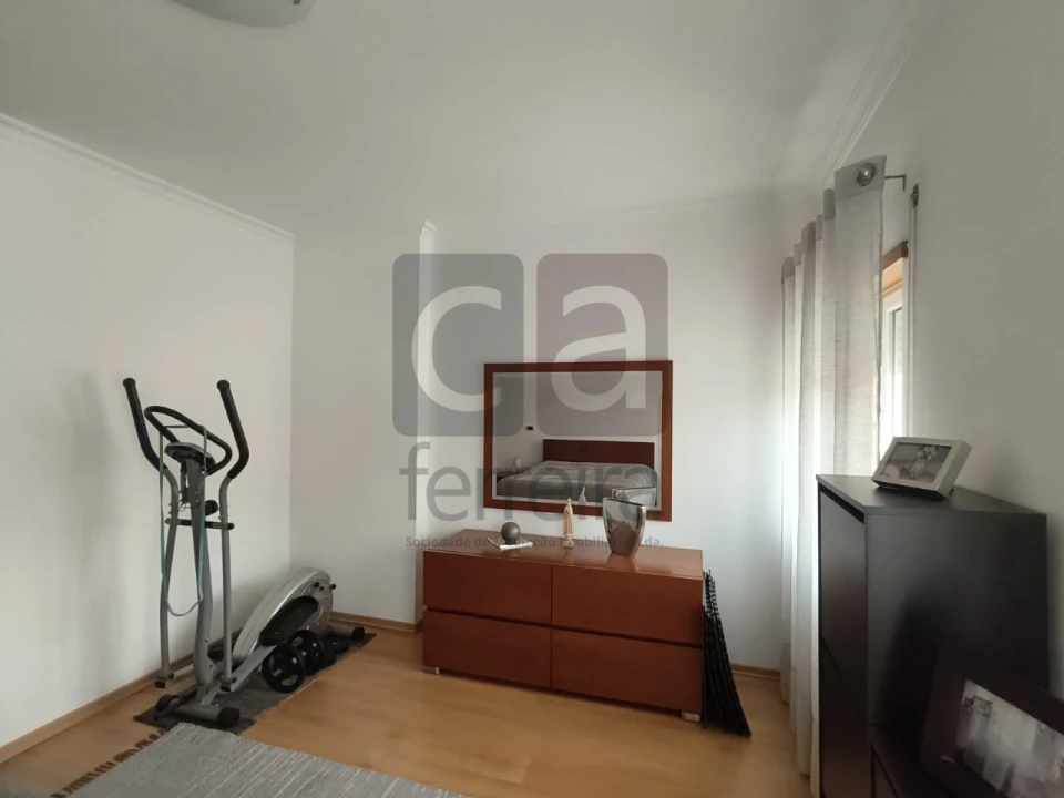 Apartamento T2 para Venda em Almeirim Foto 24