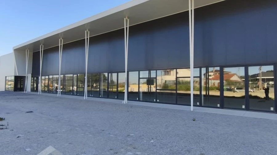 Armazém para Venda em Abade de Neiva