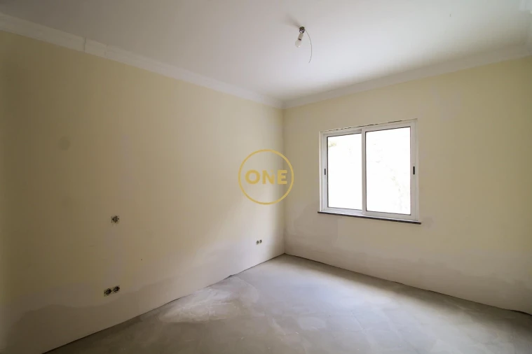 Moradia T3 para Venda em Santa Cruz Foto 8