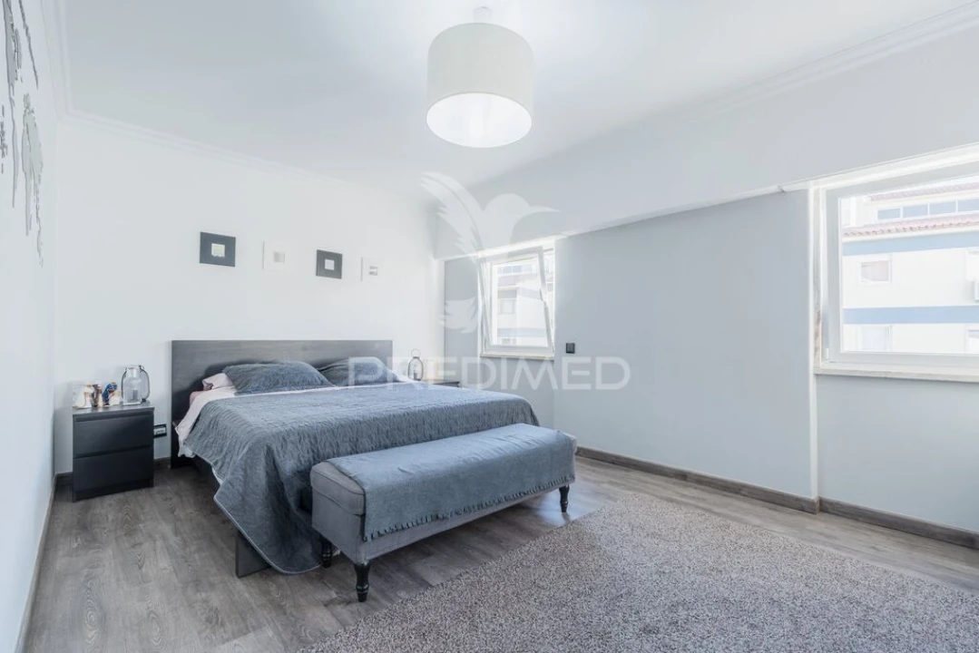 Apartamento T1 para Venda em São Domingos de Rana Foto 20