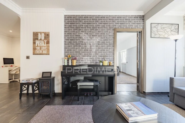 Apartamento T1 para Venda em São Domingos de Rana Foto 5