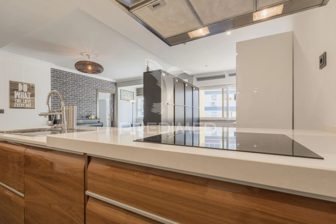 Apartamento T1 para Venda em São Domingos de Rana Foto 19