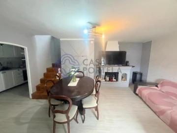 Moradia T3 para Venda em Campo e Sobrado